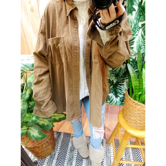 Vintage Eddie Bauer cozy corduroy shacket 🍁 - Picture 2 of 5